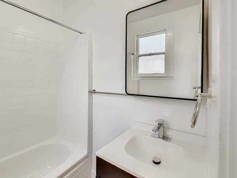 1418 Leavenworth St #3 — Photo 13