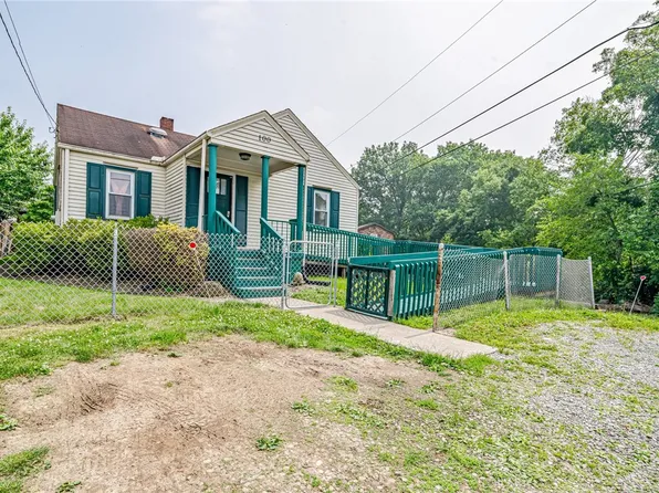 100 Moffat St, Monessen, PA 15062