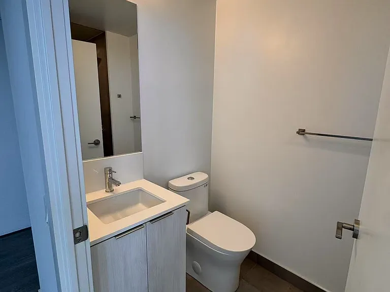 8 Wellesley St W #5809 — Photo 5