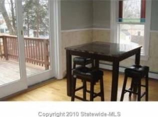 136 Auburn St APT 2, Cranston, RI 02910