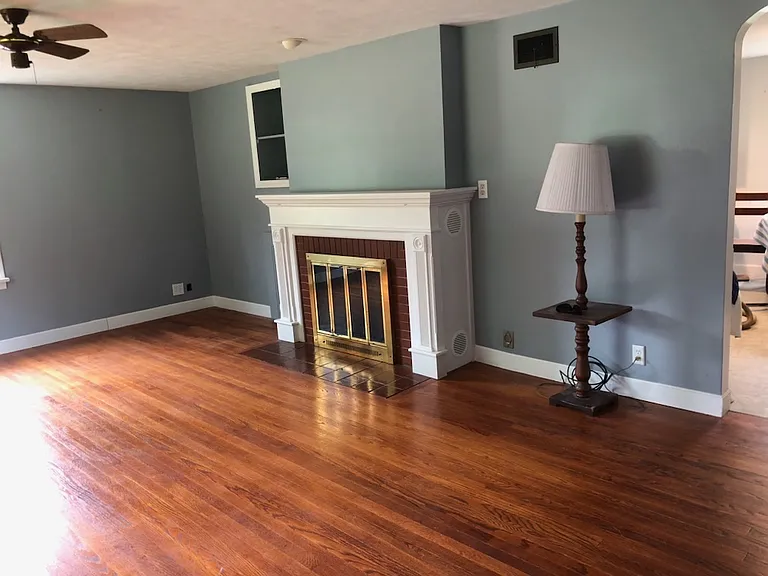 87 Hartford Tpke — Photo 2