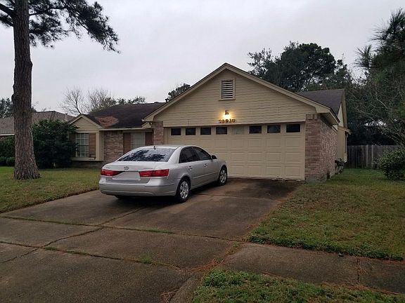 3rd image of 19910 Eastman Pl