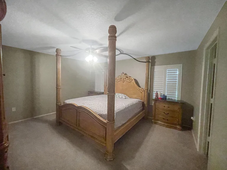 1641 Strathmore Cir — Photo 14