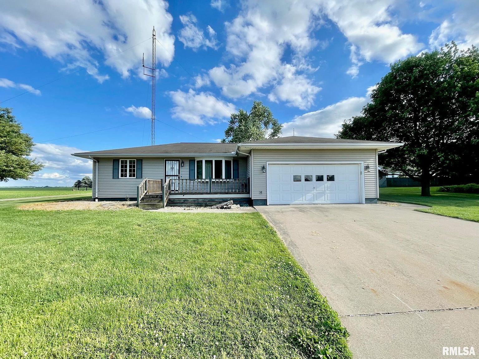 212 E Chestnut St, Hartsburg, IL 62643 Zillow