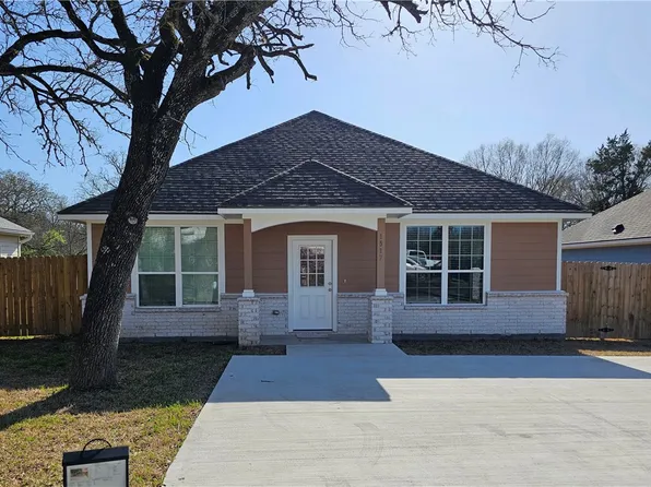 1517 Carver St, Bryan, TX 77803