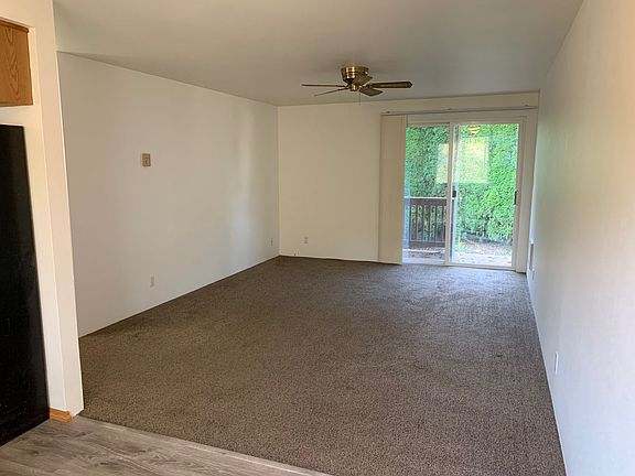 3rd image of 1350 Alder Dr #B