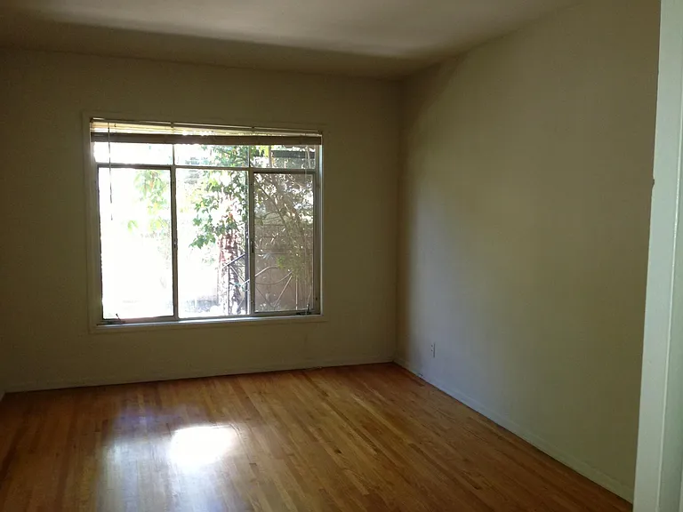 1823 N Normandie Ave #A — Photo 10