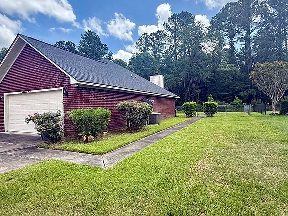 5th image of 426 Deloach Dr