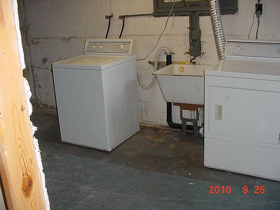 4th image of 2325 S Hosmer St