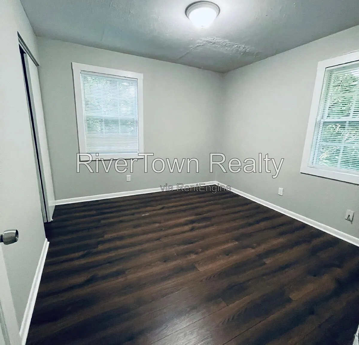 3 bed, 1.0 bath, 900 sqft, $895 — Photo 4