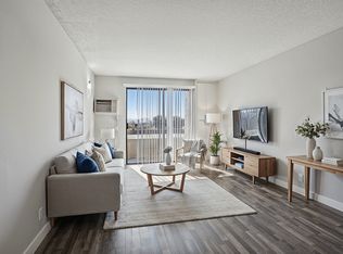Cielo, Panorama City, CA 91402