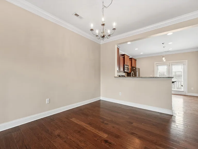 1359 Town Home Dr — Photo 9
