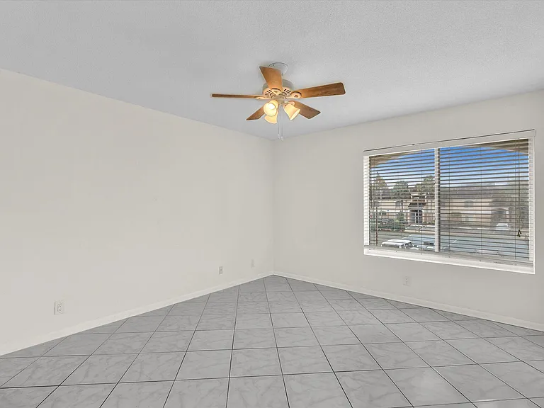 815 W Boynton Beach Blvd #16-205 — Photo 39