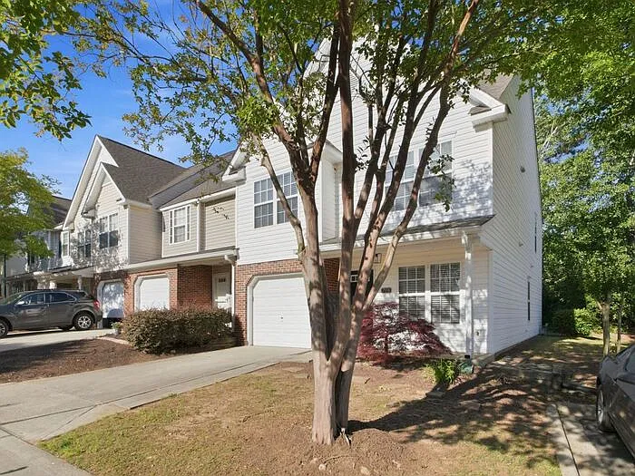 2 bed, 2.5 bath, 1513 sqft, $2,100 — Photo 3
