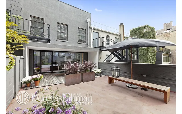 Sold by Douglas Elliman | media 15