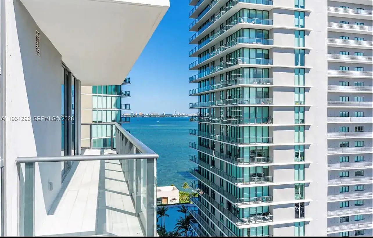Paraiso Bayviews Condo — Photo 1