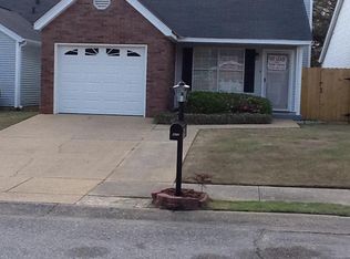 2704 Swallow Ln, Northport, AL 35476