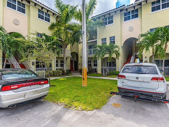 2nd image of 230 NW 109th Ave APT 206