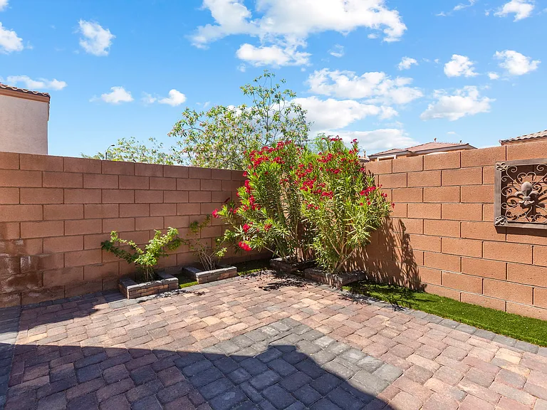7970 Pomona Valley Ct — Photo 38