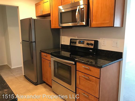 2nd image of 1515 NE 148th St APT 302