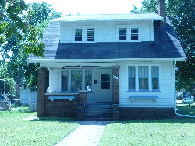 1st image of 1403 16th Ave