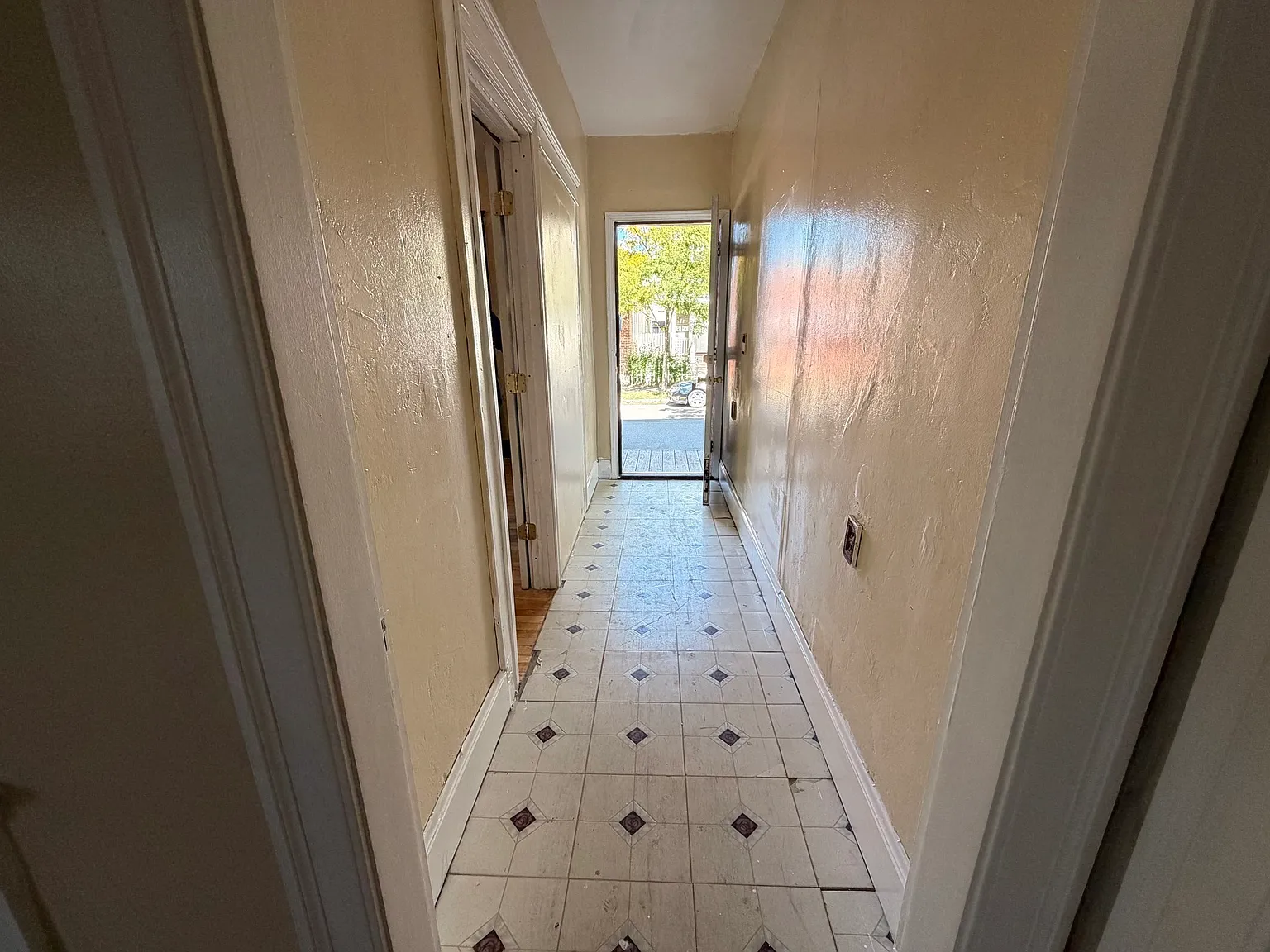 2 Shirley St — Photo 2