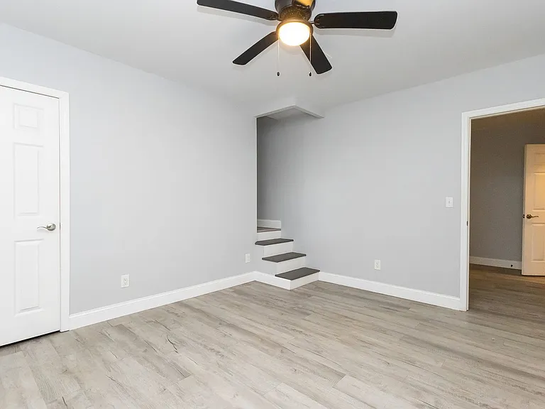 405 Dempsey Ln — Photo 14