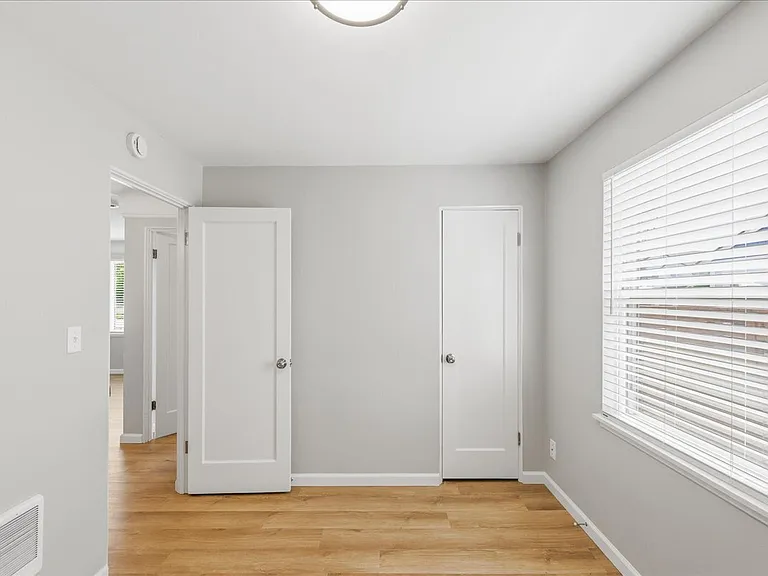 360 E Dartmouth St — Photo 9