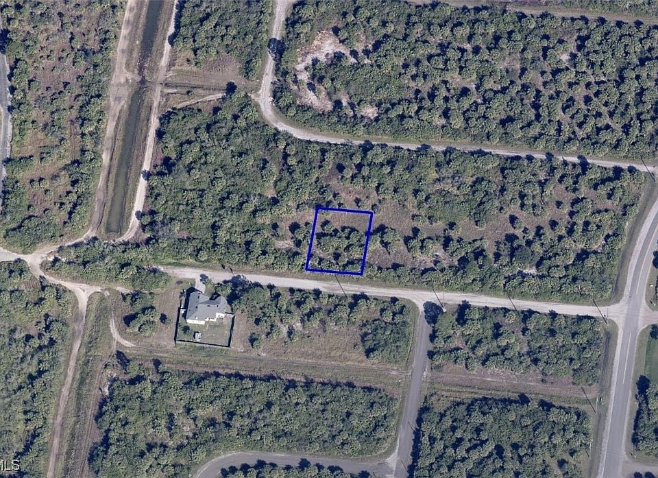2nd image of 849 Laika Rd SW