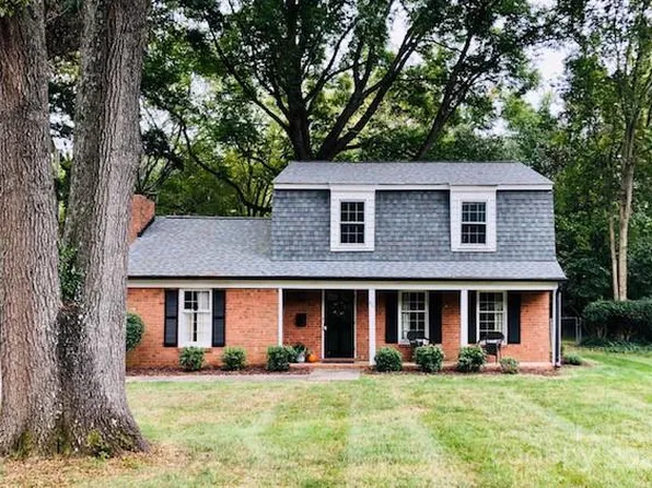 821 Greentree Dr, Charlotte, NC 28211