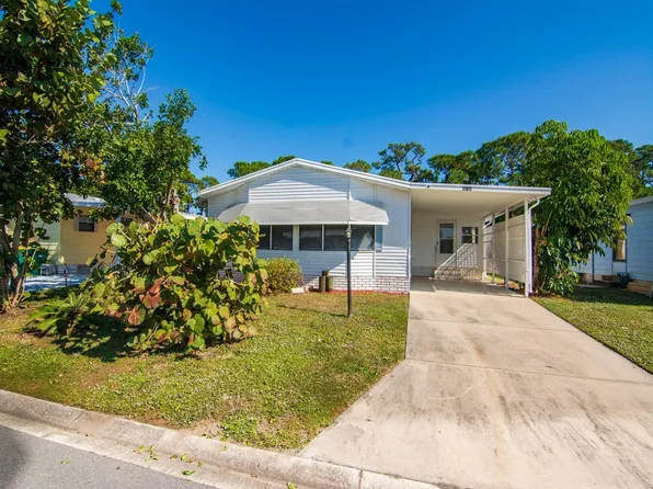 451 Egret Cir, Barefoot Bay, FL 32976