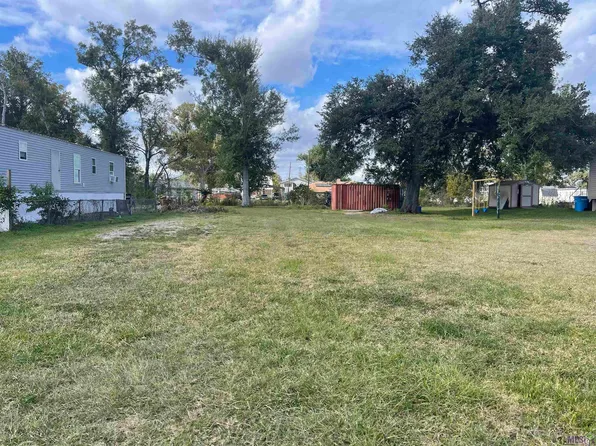 120 Sharon Ave, Destrehan, LA 70039