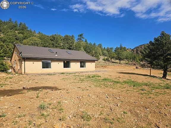 3rd image of 497 Fowler Dr