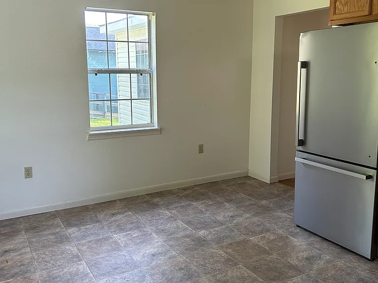 416 S Cleveland St — Photo 3