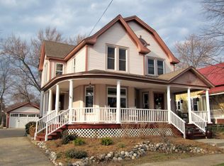 114 Howard Ave, Grand Haven, MI 49417