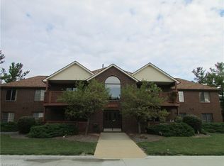 8647 Scenicview Dr #F104, Broadview Heights, OH 44147