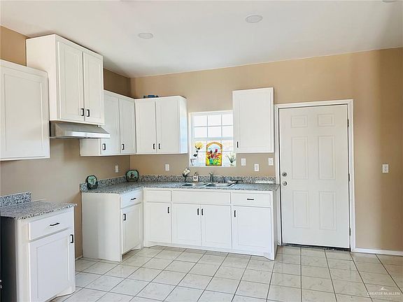 3rd image of 1230 E Jesse St #1