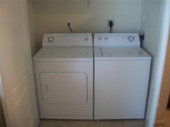 5th image of 21101 NW 14th Pl APT 335