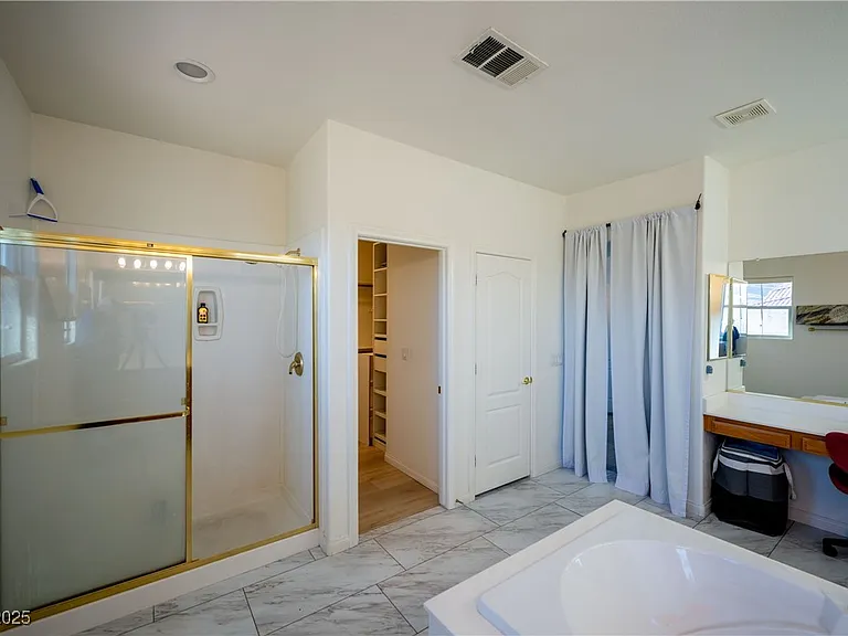 359 Hoskins Ct — Photo 47