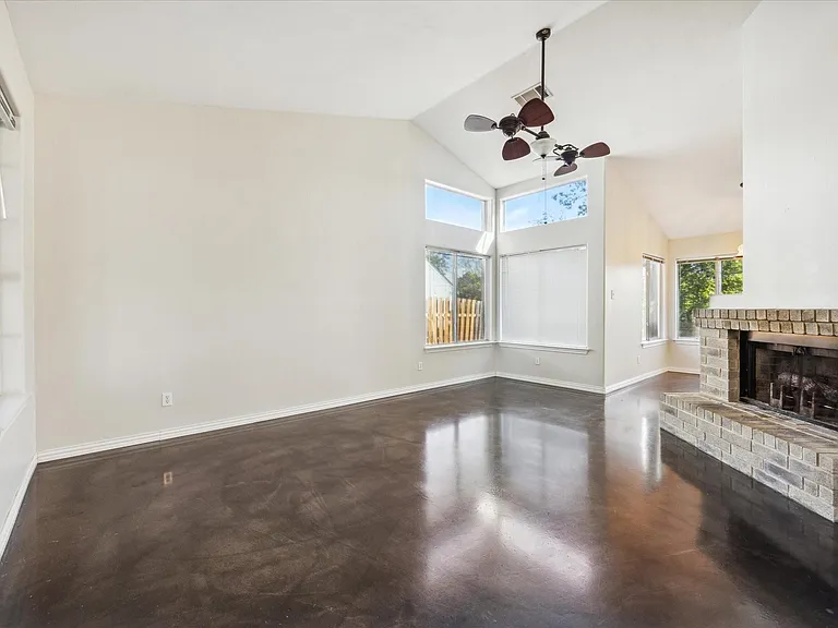 12241 Shropshire Blvd — Photo 4