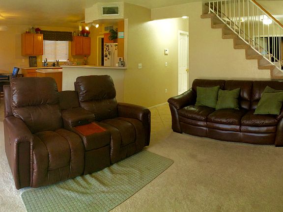 4th image of 2076 E Arabian Dr
