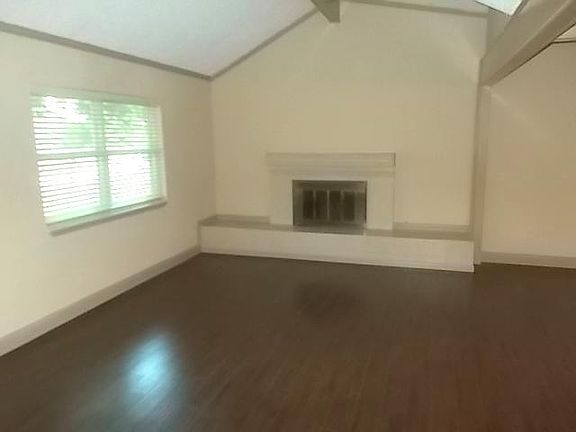 3rd image of 5230 Sarasota Dr
