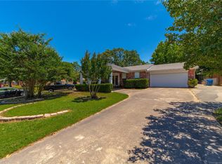 1802 Cardinal Ln, McAlester, OK 74501