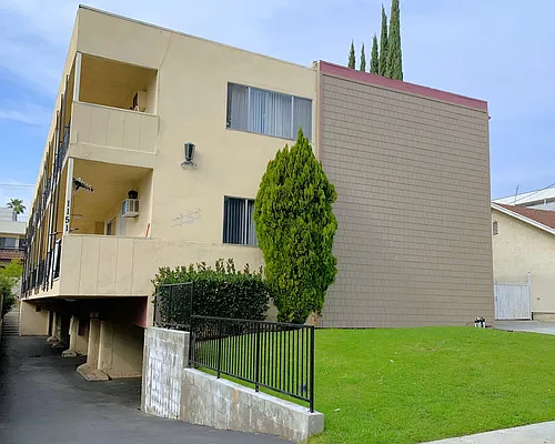 1151 Justin Ave #1 Photo 1