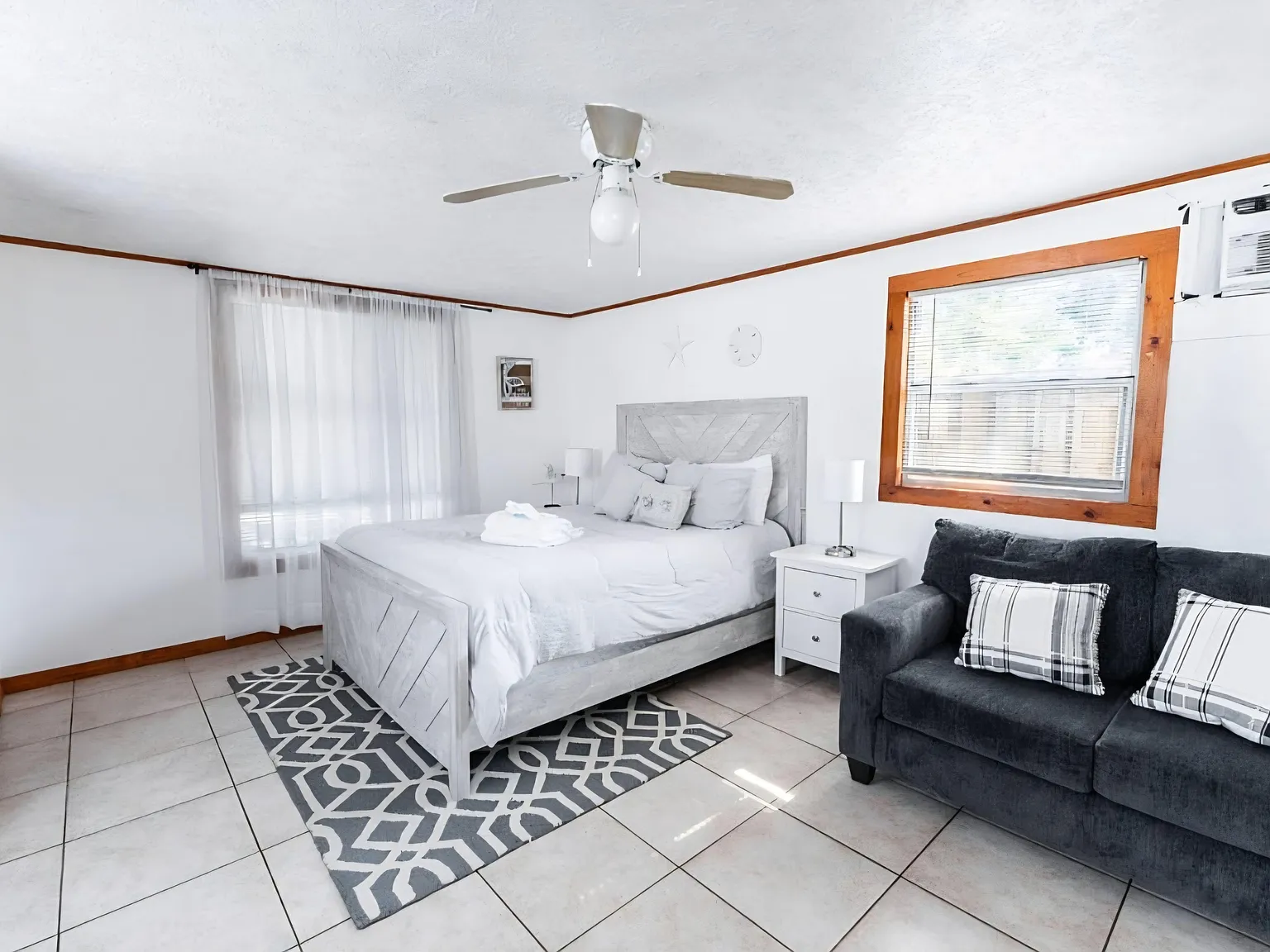 1 bed, 1.0 bath, 404 sqft, $1,594 — Photo 3