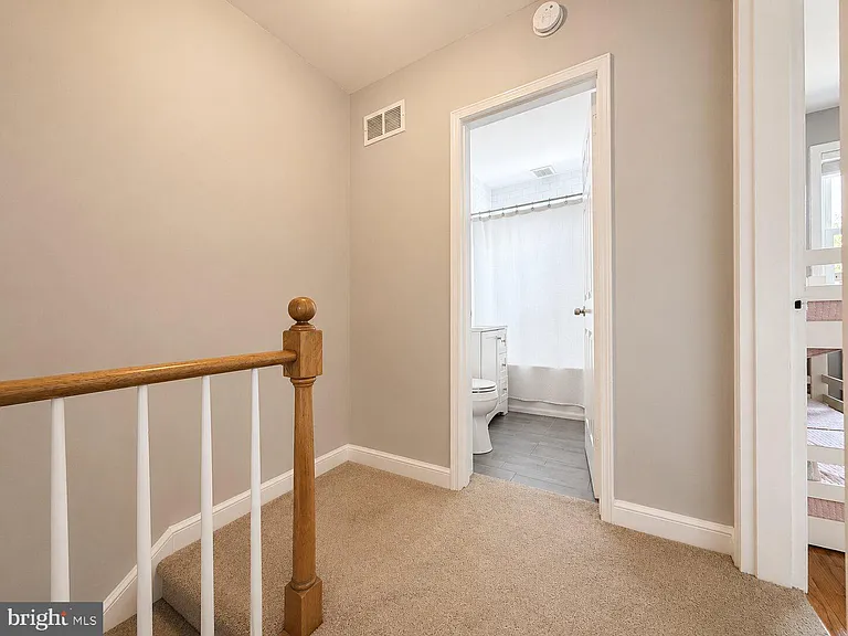 609 S Henry St — Photo 16