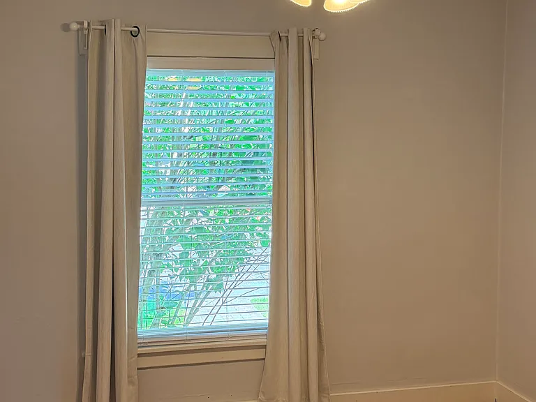 Bedroom with fan