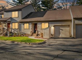 2 Westview Ct #2, Avon, CT 06001