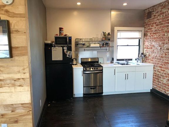 3rd image of 2171 Logan Ave APT 11