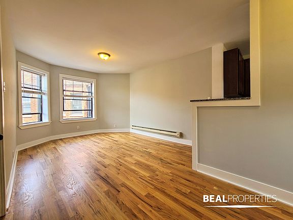 5th image of 4411 N Wolcott Ave #B11